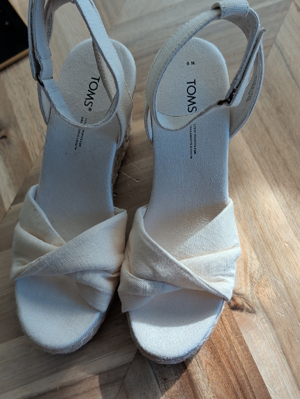 NWOT Toms Cream Canvas Knotted Wedge Sandals